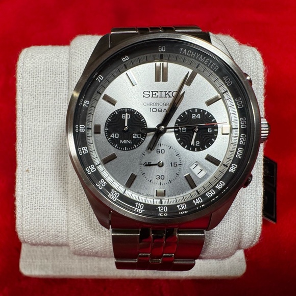 Brand New Seiko Chronograph Quartz White Dial Men’s Watch – Box Manual & Tags